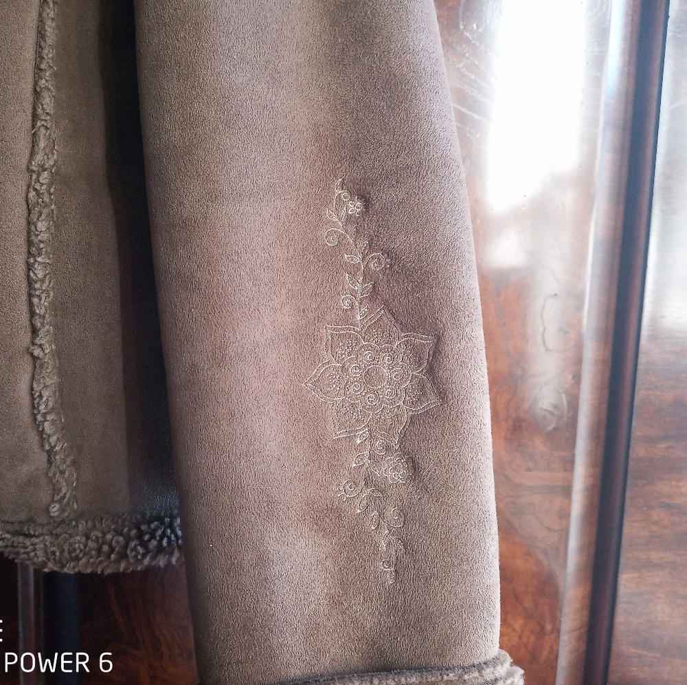 L.L.Bean suede sherpa embroidered jacket M - Picture 6 of 10
